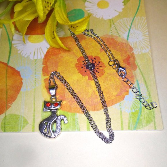 NWOT Adorable kitty Cat Rhinestone necklace Jeweled Kitten Charm pendant - Picture 2 of 5